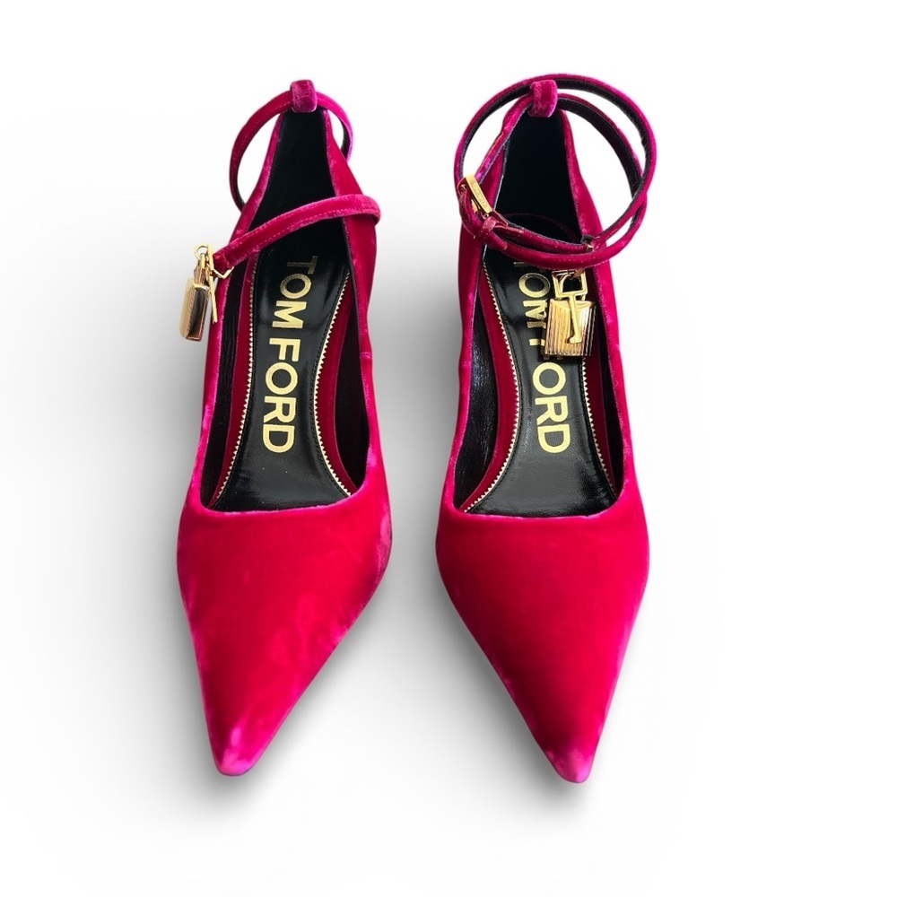 Tom Ford Fuchsia Pink Velvet Padlock Ankle Strap Pumps Gold Spike Heel 37 New - Picture 2 of 6